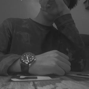 粉嫩馒头一线天对下联句
