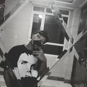 粉嫩馒头一线天对下联句
